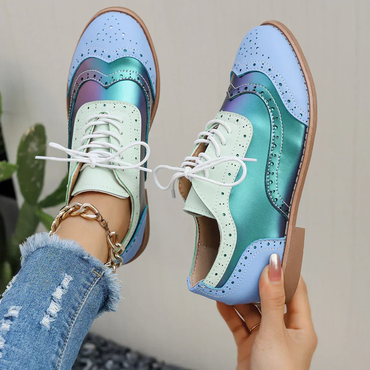 Vivid Derby Low