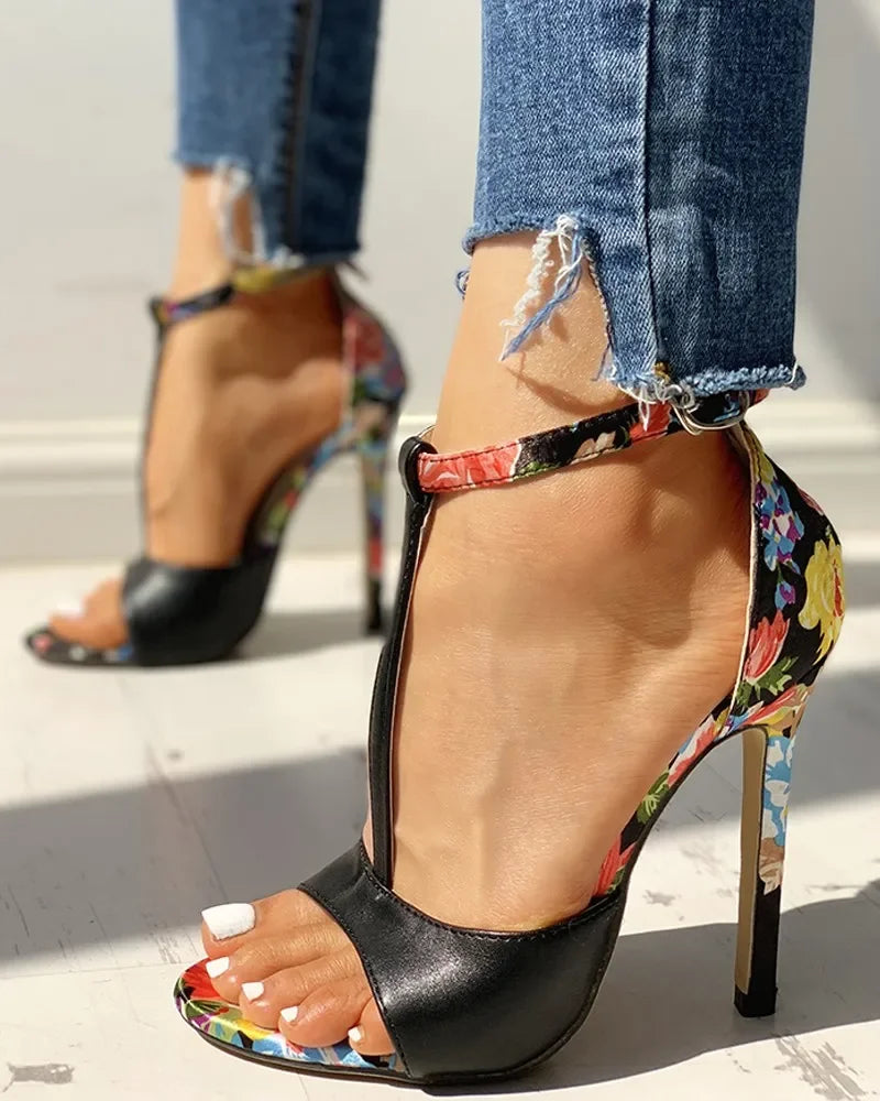 Camélia Buckle Stiletto Sandals